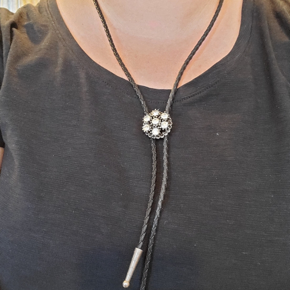 Vintage Rhinestone Western Leather Bolo necklace